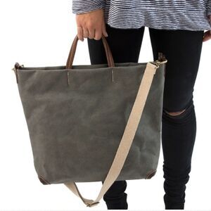 UASHMAMA Alle Cross Body  Tote Bag. Made in Italy Dark Grey